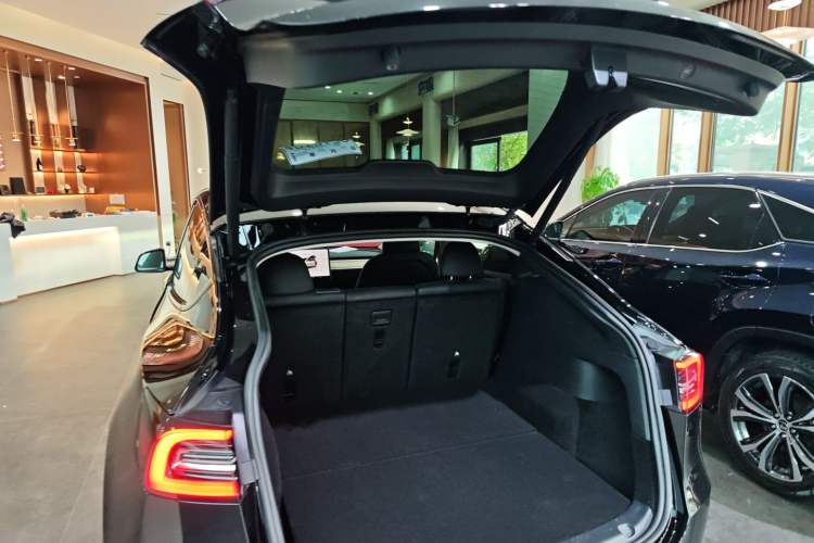 Used Tesla Model Y 2022 Revised Version Long-Range All-Wheel Drive