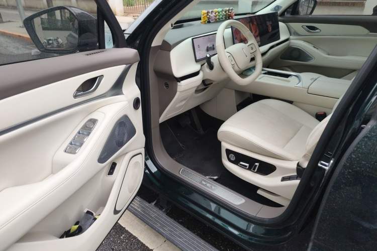 Used Wey Lanshan 2025 Four-Wheel Drive Max