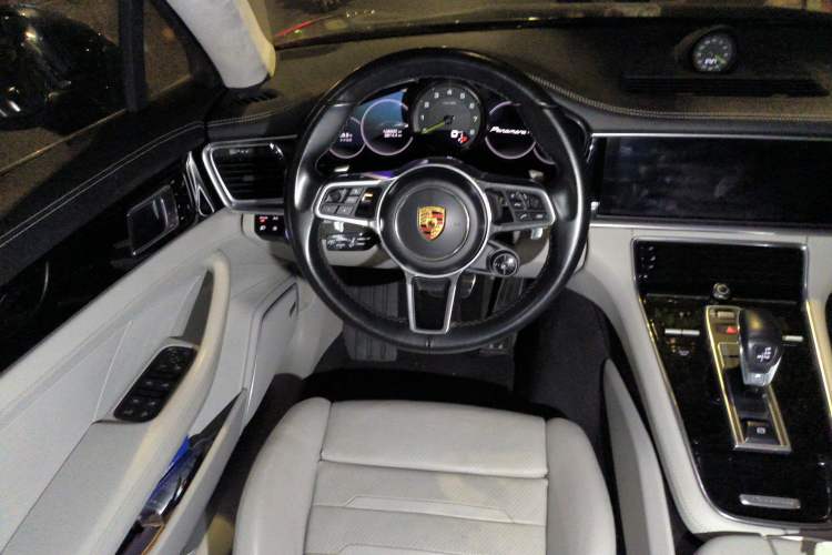 Used Porsche Panamera 2017 Panamera 4 E-Hybrid Sport Turismo 2.9T Steering Wheel