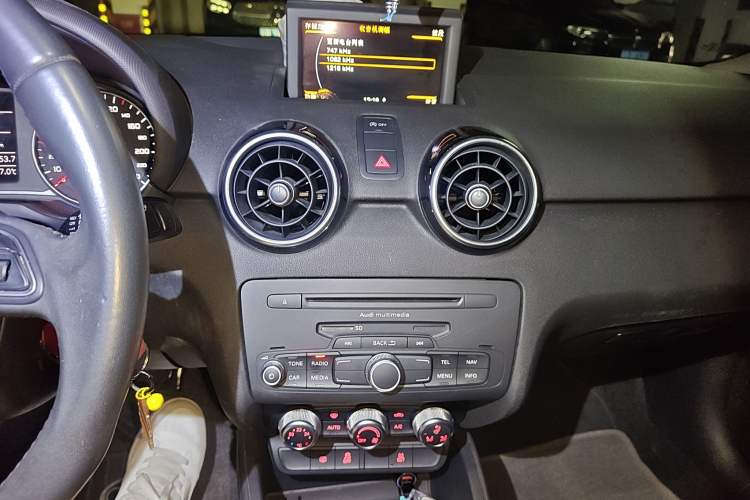 Used Audi A1 2014 30 TFSI Sportback Comfort Model Audio And AC Panel