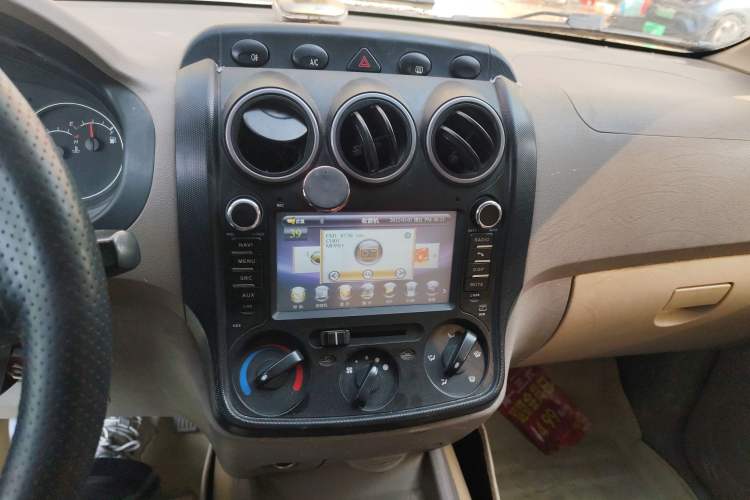 Used Wuling Hongguang 2013 1.5L Comfort Model
