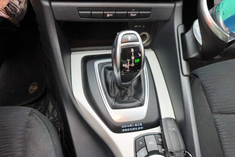 Used BMW X1 2014 sDrive18i Fashion Model Gear Lever