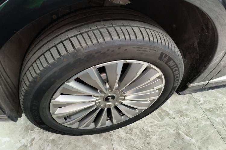 Used ONVO Luxeed L90 2025 Model—Max Six-Seater Version Left Front Wheel Hub