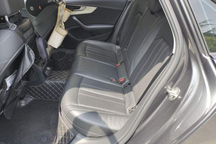 Used Audi A4L 2022 40 TFSI Luxury Dynamic Model Left Rear Seat