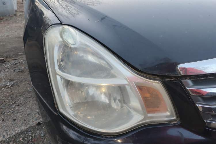 Used Nissan Sylphy 2012 Classic 1.6XE Automatic Comfort Edition Right Front Headlight