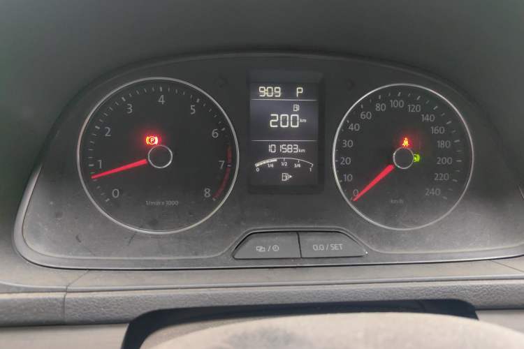 Used Volkswagen Lavida 2013 Restyled Classic 1.6L Automatic Comfort Edition Instrument Cluster