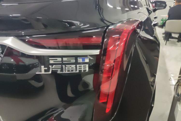 Used Cadillac GT4 2023 25T Luxury Model
