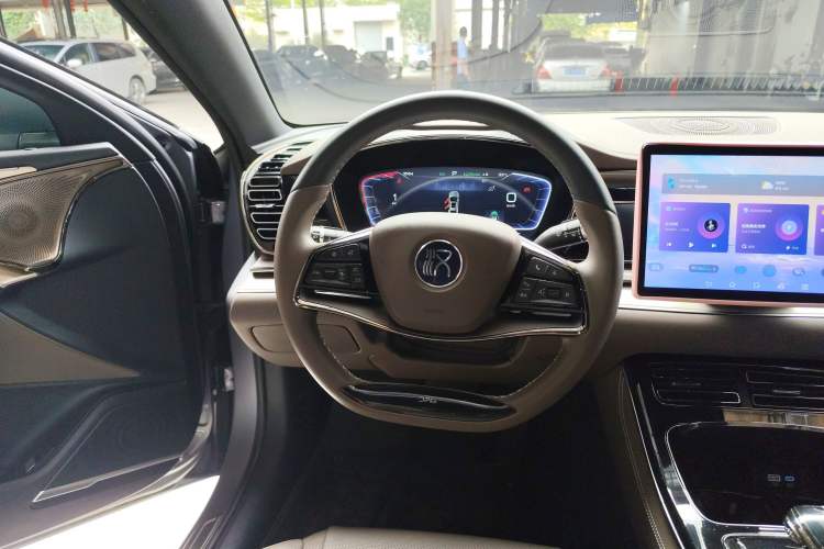 Used BYD Han 2023 DM-i Champion Edition 121KM Elite Model Steering Wheel