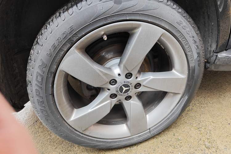 Used Mercedes-Benz GLK-Class 2013 GLK 300 4MATIC Dynamic Sunroof Model
