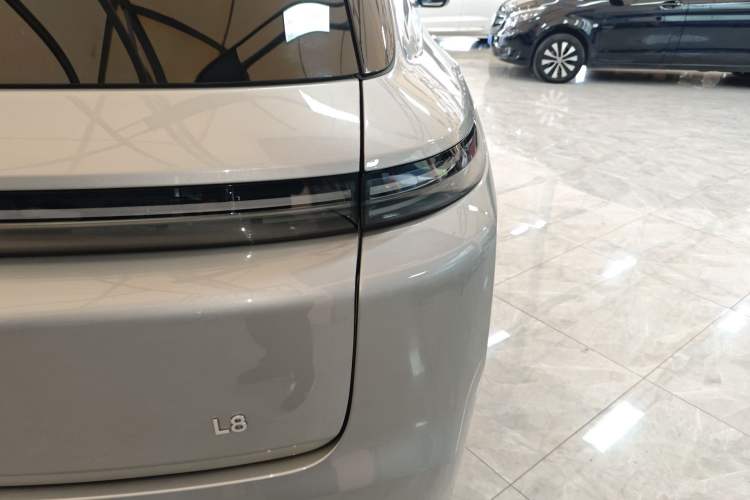 Used Li Auto L8 2023 Air model
