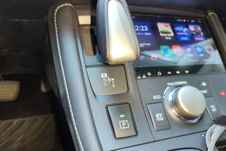 Used Lexus CT 2017 CT200h Elite Edition Solid Color China V Standard Gear Lever