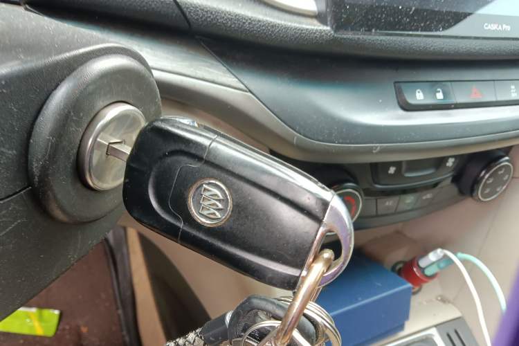 Used Buick GT 2017 15N Manual Entry-Level Trim Vehicle Key