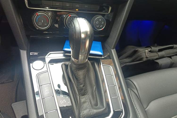 Used Volkswagen Magotan 2020 280TSI DSG Comfort Edition Gear Lever