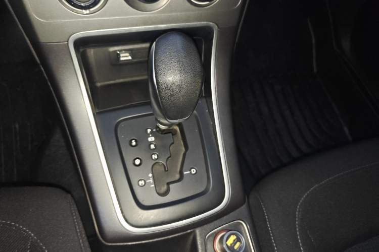 Used Citroen C4 Sega 2016 1.6L Automatic Comfort Model Gear Lever