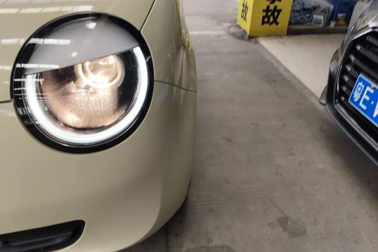 Used CHANGAN NEVO Lumin 2022 155 km – Refreshingly Sweet Edition Left Front Headlight