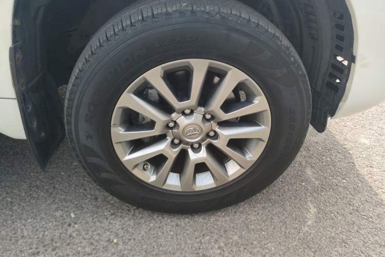 Used Toyota Prado  Right Front Wheel Hub