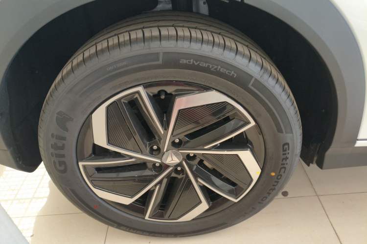 Used Deepal S07 2026 Model 230Max Huawei Qiankun ADS SE Edition
