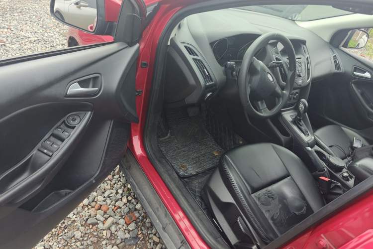 Used Ford Focus 2012 Hatchback 1.6L Automatic Comfort Model Driver Seat