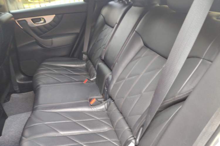 Used Infiniti FX 2010 FX35 Standard Edition Left Rear Seat