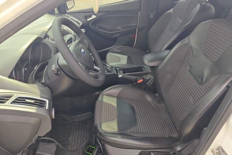 Used Ford Focus 2017 Sedan EcoBoost 180 Automatic Elite Model
