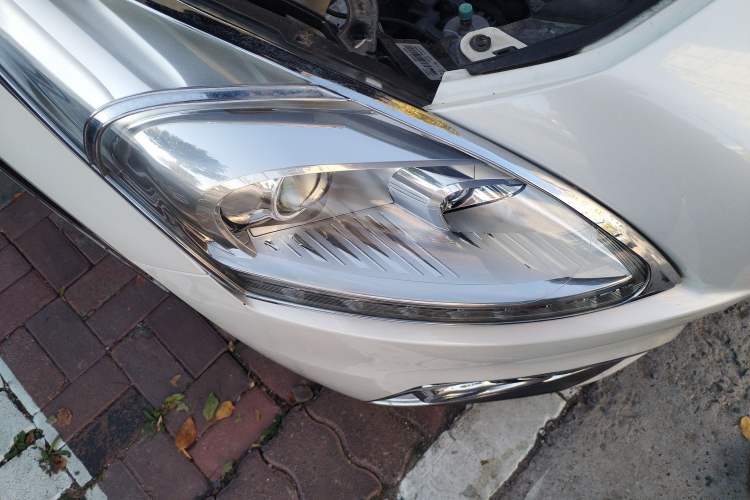 Used Peugeot 3008 2015 2.0L Automatic Classic Edition