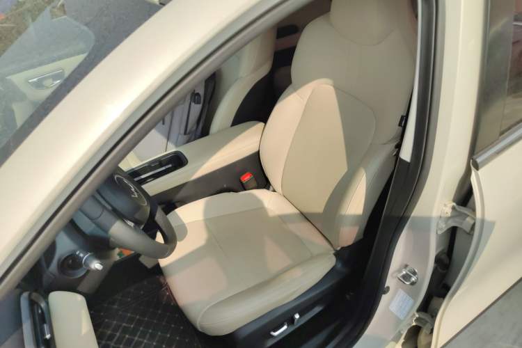 Used Wuling Bingo PLUS 2024 330 km Range Five-Seater Version