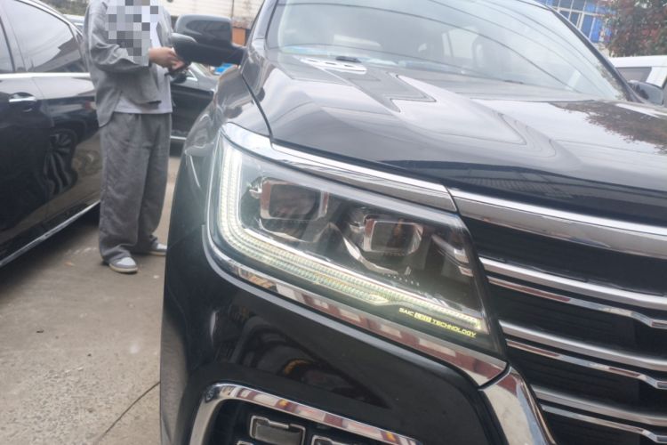 Used Roewe RX8 2019 30T Smart Connectivity Two-Wheel Drive Supreme Flagship Edition