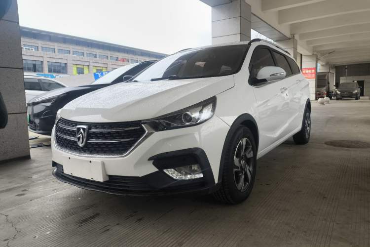 Used Baojun 310W 2018 1.5L Automatic Luxury Version China V