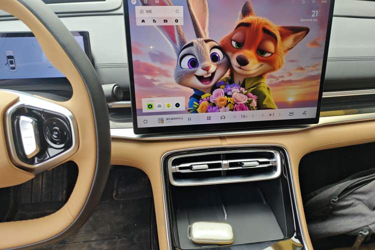 Used Geely Galaxy A7 2025 Model EM-i 150km Starship Edition Audio And AC Panel