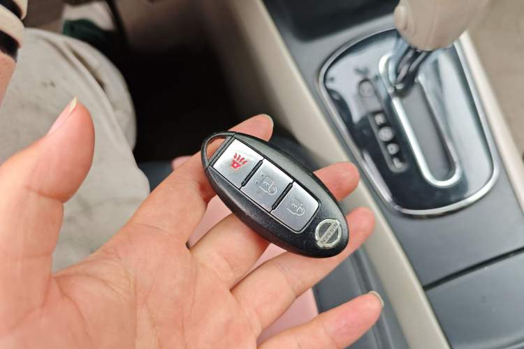 Used Nissan Tiida 2011 1.6L CVT Smart Version Vehicle Key