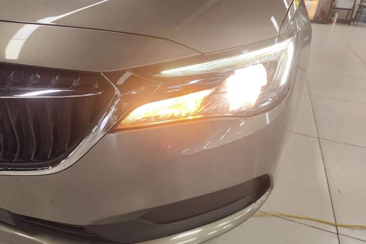 Used Buick GL6 2019 18T 6-Seater Connected Luxury Version China VI Standard