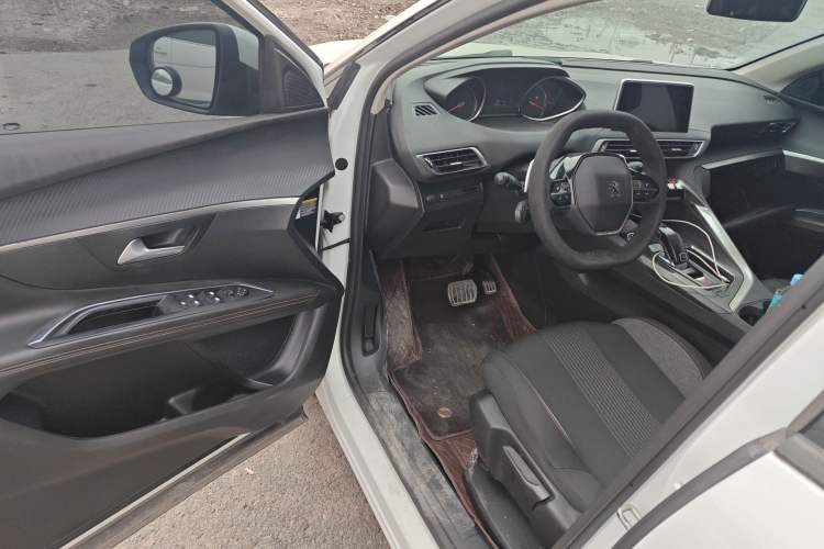 Used Peugeot 5008 2019 360THP 5-Seater Leading Edition Driver Seat