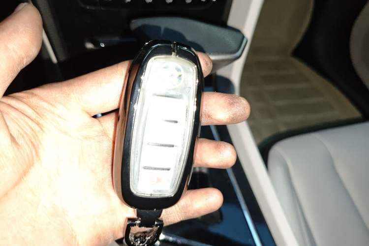 Used Venucia D60 2018 1.6L CVT Smart Connect Elite Edition