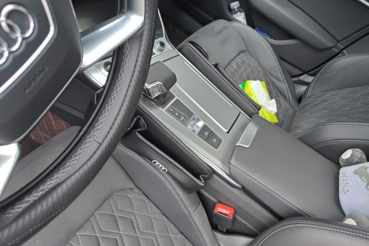Used Audi A7L 2024 45TFSI quattro S-line Visionary Edition Flow Crystal Package