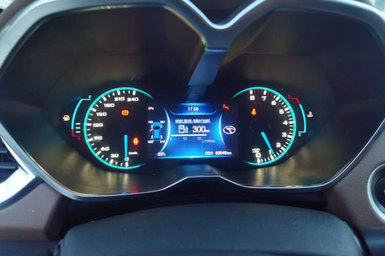 Used Soueast DX7 2015 1.5T Manual Luxury Model