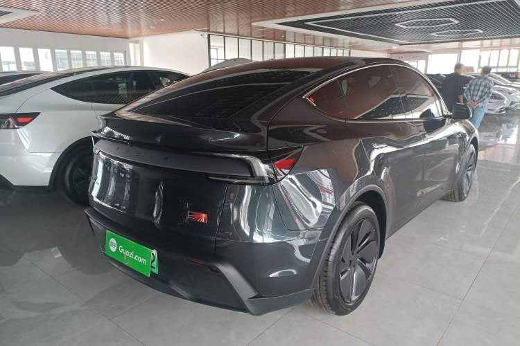 Used Tesla Model Y 2025 Rear-Wheel Drive First Edition Rear Right 45 Deg