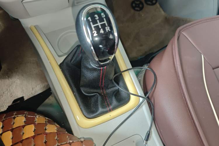 Used Jinbei New Hiace X30L 2021 1.5L Wealth Edition Bus Non-Air-Conditioned China VI Standard SWC15M Gear Lever