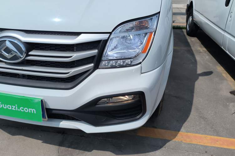 Used SAIC MAXUS Xintu V80 2024 Aotuntong Value Edition 6MT Short Wheelbase Ultra-Low Roof 127 Ps 5/6 Seats