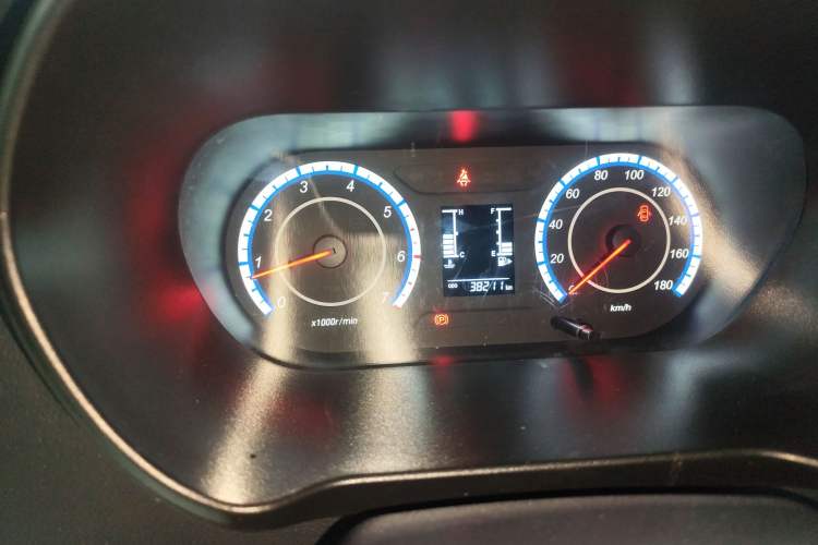 Used Chana Ruixing M60 2023 1.5L GDI Comfort-Class Passenger Vehicle 6/7 Seats
