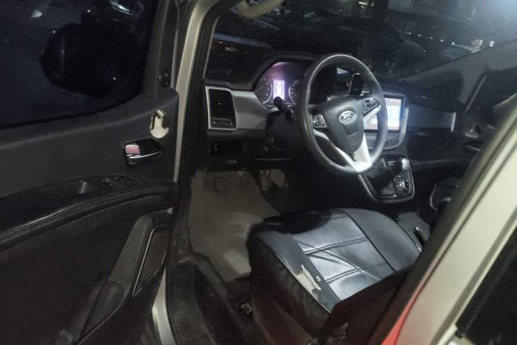 Used JAC Refine M4 2018 2.0L Manual Express Version Driver Seat