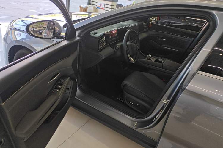 Used BYD Qin L 2024 DM-i 80KM Beyond Model
