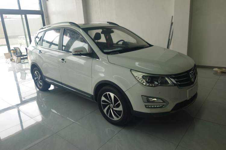 Used Baojun 560 2015 1.8L manual luxury version
