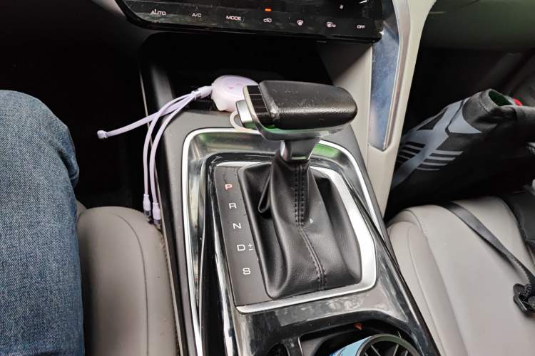 Used Baojun RS-5 2019 1.5T CVT Intelligent Driving Flagship Version China VI Emission Standard
