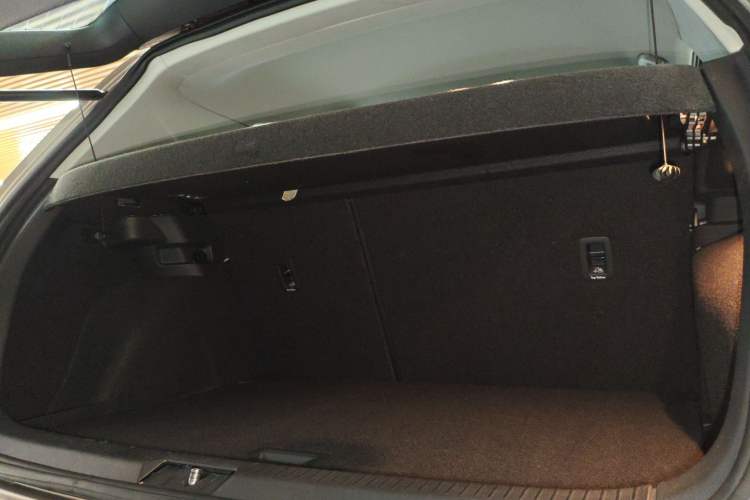 Used Volkswagen Golf 2015 1.6L Automatic Comfort Model
