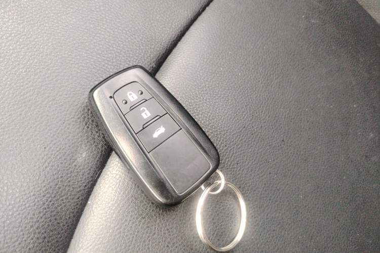 Used Toyota Corolla 2021 Dual-Motor 1.8L E-CVT Elite Edition Vehicle Key