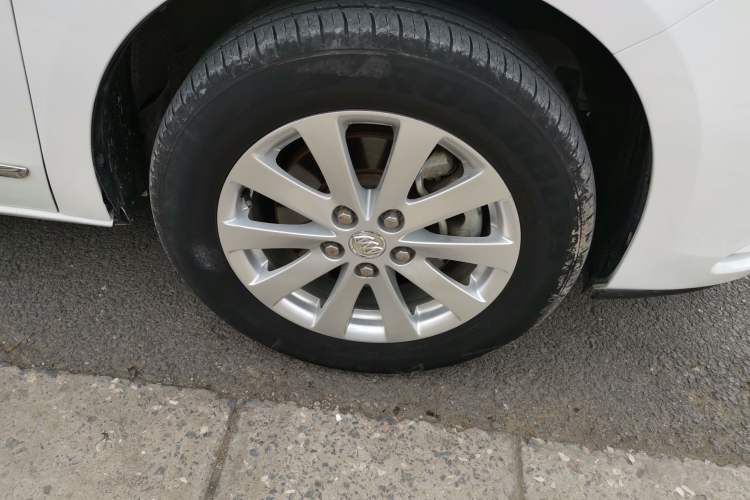 Used Buick GL8 2018 28T Luxury Model China VI Standard Right Front Wheel Hub