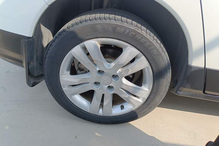 Used Peugeot 3008 2016 1.6THP Automatic Classic Edition Exterior 5