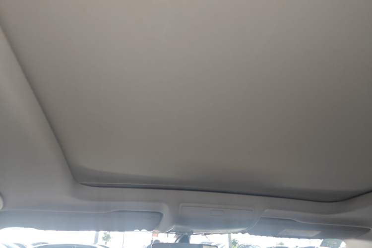 Used Volkswagen Tiguan L 2019 Revised 330TSI Automatic Two-Wheel Drive Smart & Luxury Edition China VI Standard