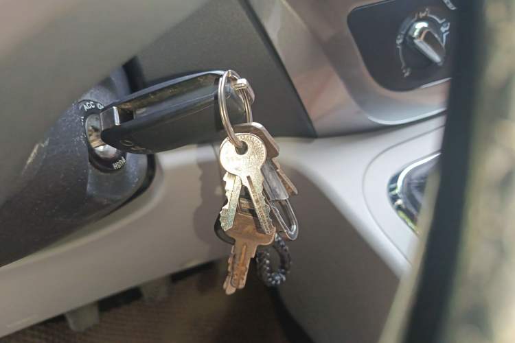 Used JAC Refine M3 2019 IKEA Edition 1.8L Luxury Smart Model Vehicle Key