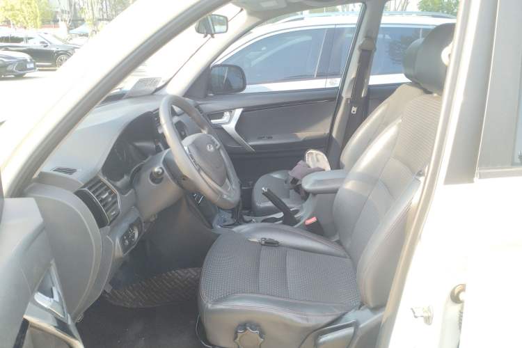 Used Chery Tiggo 3 2016 1.6L Manual ZhiShang Edition Left Front Seat